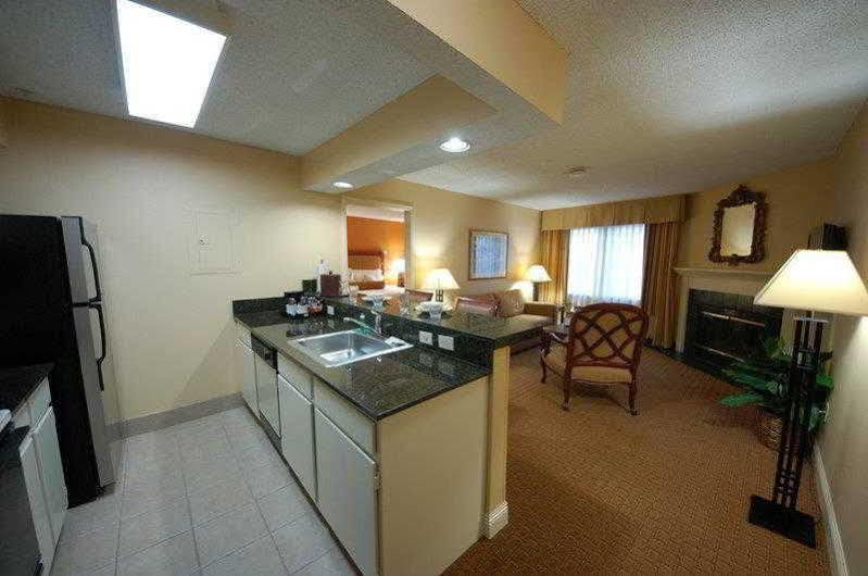 באטון רוז' Best Western Richmond Suites H מראה חיצוני תמונה