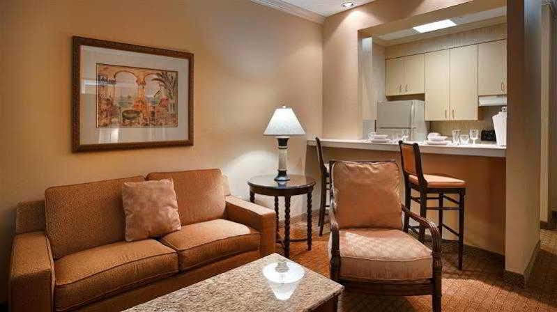 באטון רוז' Best Western Richmond Suites H מראה חיצוני תמונה