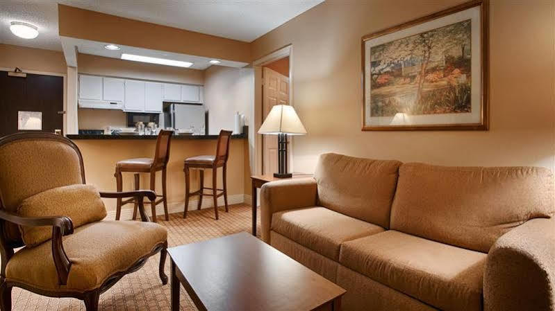 באטון רוז' Best Western Richmond Suites H מראה חיצוני תמונה
