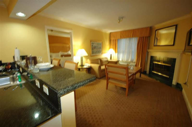 באטון רוז' Best Western Richmond Suites H מראה חיצוני תמונה